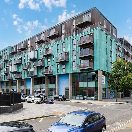 Premium Apartment - Allocated Parking - Great Location 플리머스 외부 사진