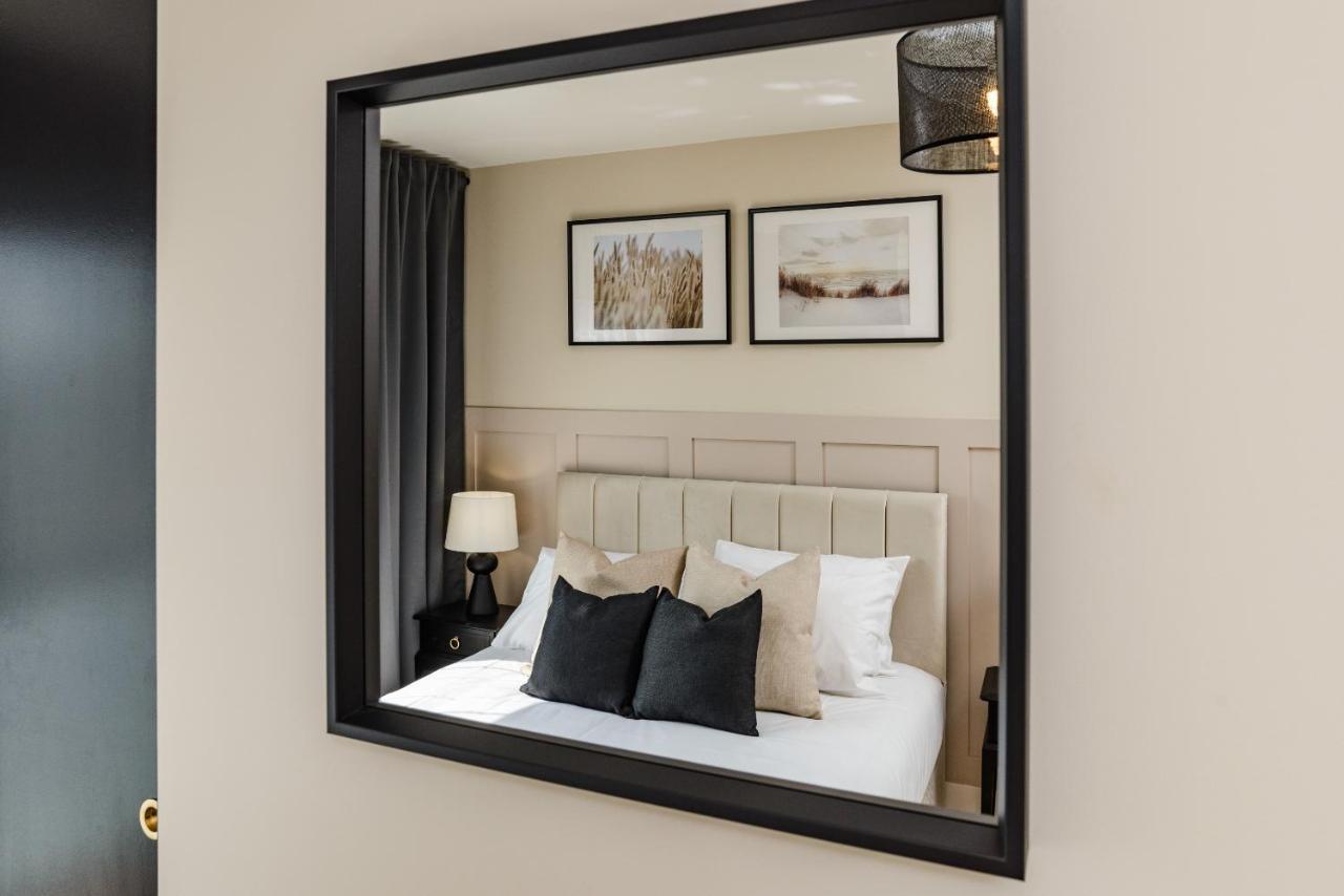 Premium Apartment - Allocated Parking - Great Location 플리머스 외부 사진