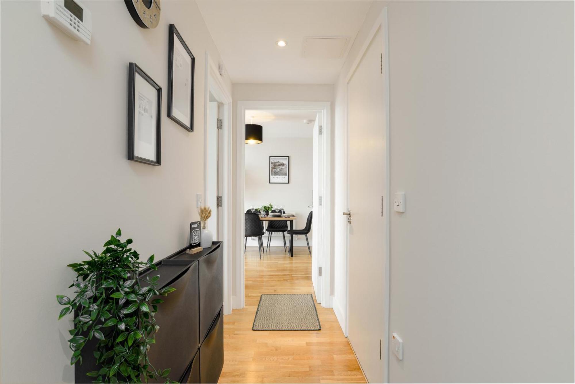 Premium Apartment - Allocated Parking - Great Location 플리머스 외부 사진