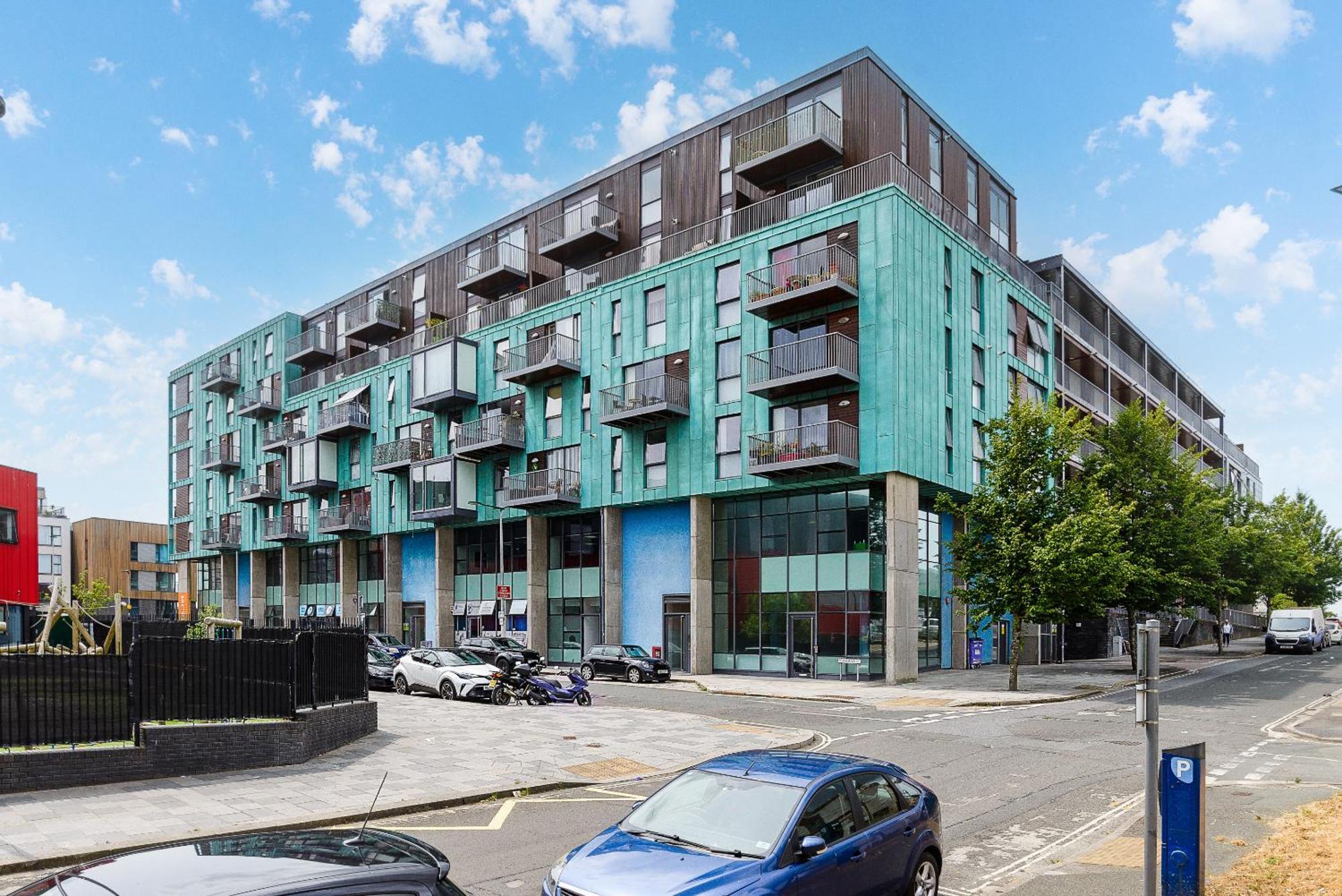 Premium Apartment - Allocated Parking - Great Location 플리머스 외부 사진