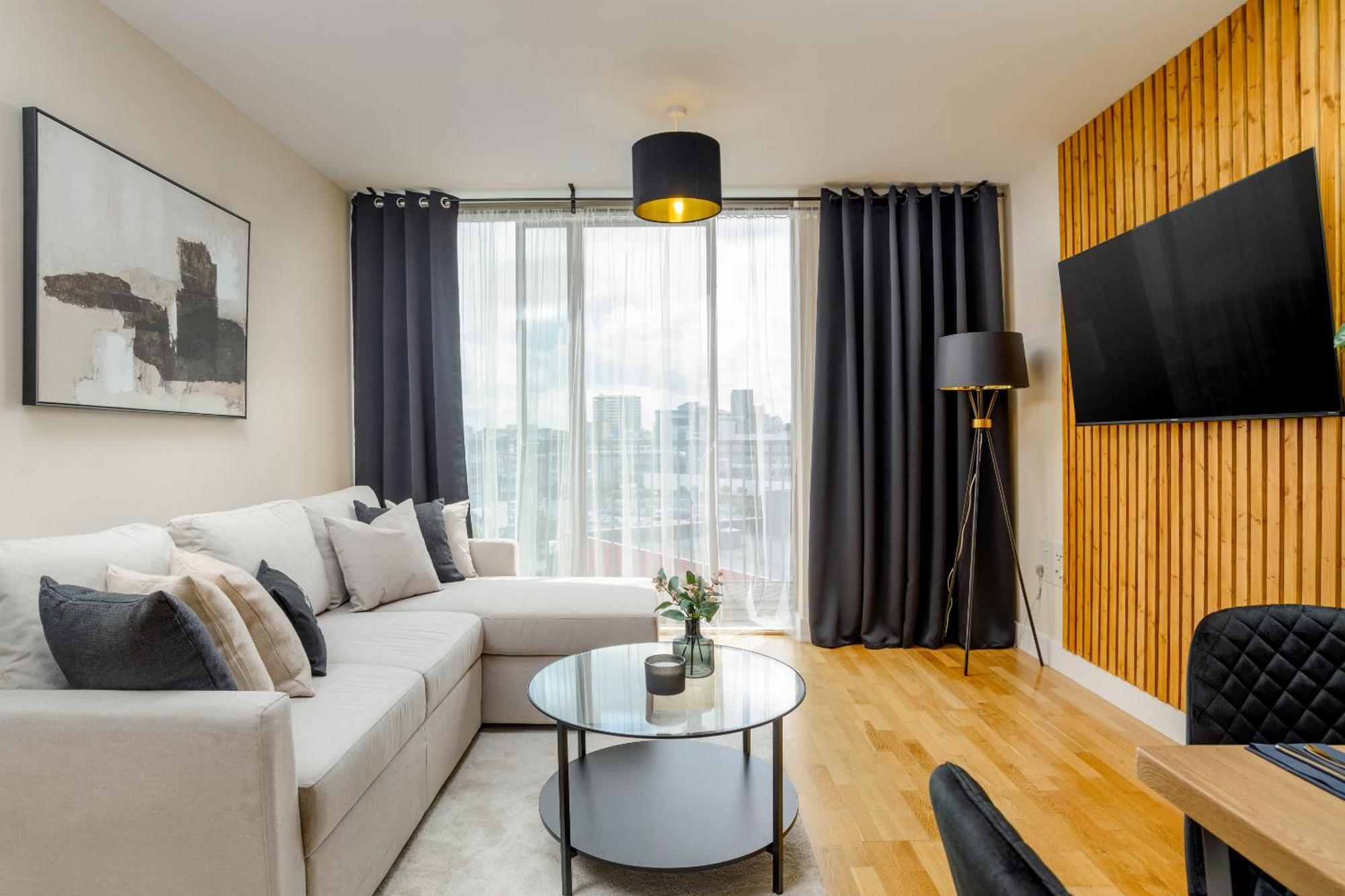 Premium Apartment - Allocated Parking - Great Location 플리머스 객실 사진